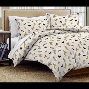 New King sized dog pattern duvet cover.
